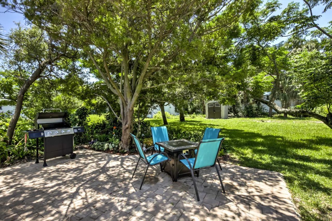 New Smyrna Beach Abode With Fire Pit, Walk To Beach! Villa Exteriör bild